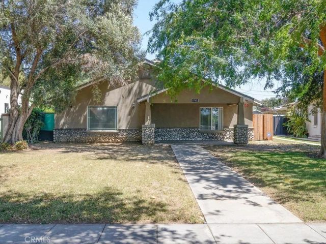 5742 Magnolia, Riverside, CA 92506
