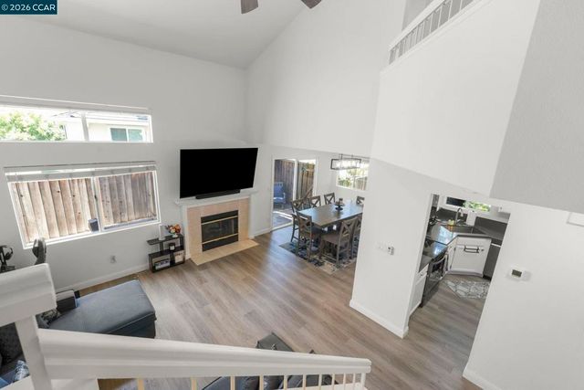 1002 Pinehurst Ct, Concord, CA 94521