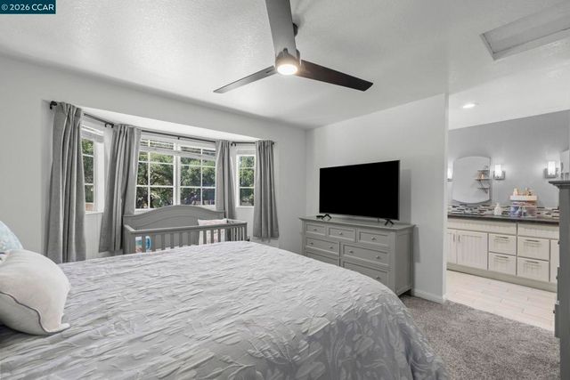 1002 Pinehurst Ct, Concord, CA 94521