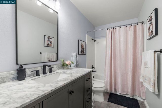 1002 Pinehurst Ct, Concord, CA 94521