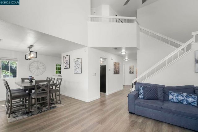 1002 Pinehurst Ct, Concord, CA 94521