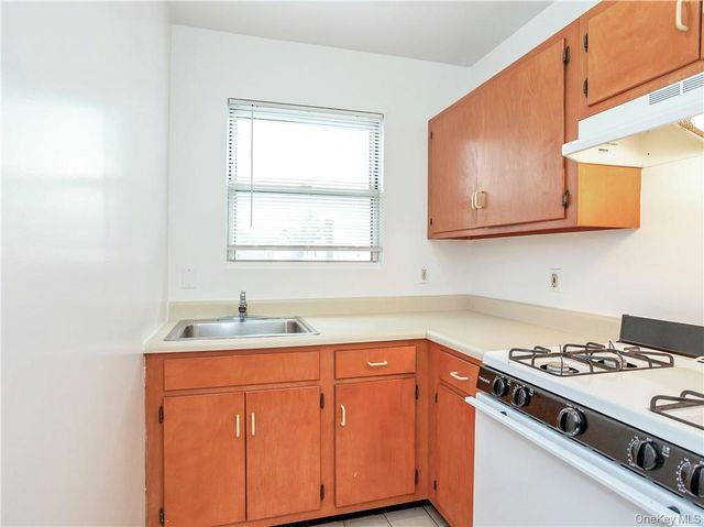 15 Quinby Avenue 2C, White Plains, NY 10606
