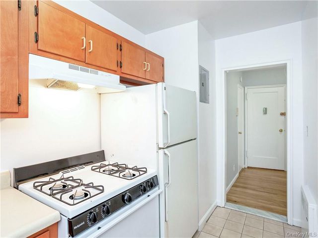 15 Quinby Avenue 2C, White Plains, NY 10606