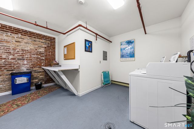 45 West Street 13, New Milford, CT 06776