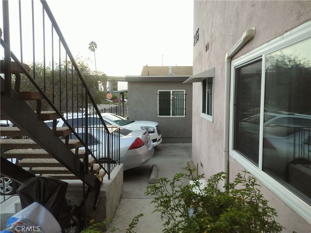 11226 S Broadway, Los Angeles, CA 90061
