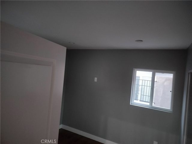 11226 S Broadway, Los Angeles, CA 90061