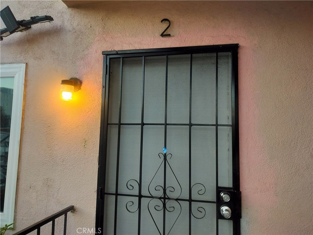 11226 S Broadway, Los Angeles, CA 90061