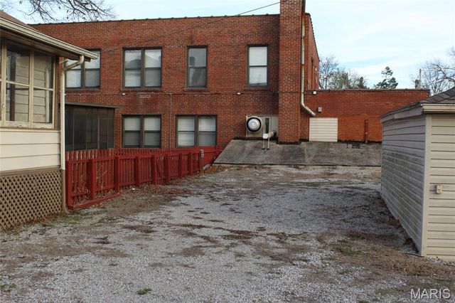 1416 Milton Road, Alton, IL 62002