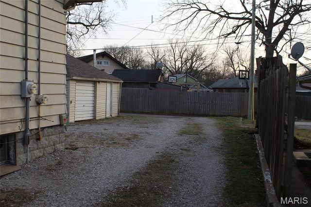 1416 Milton Road, Alton, IL 62002