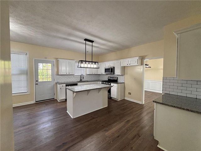 3819 Wheaton Court, Snellville, GA 30039