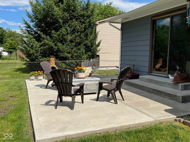 8608 Stonewall Drive, Indianapolis, IN 46231