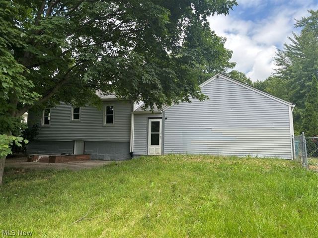 4566 Fishcreek Road, Stow, OH 44224