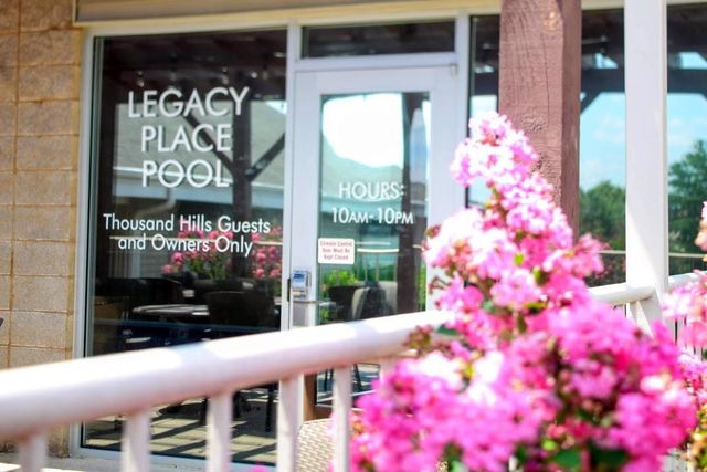 300 Glory Rd, Bldg 11, Unit 1, Branson, MO 65616