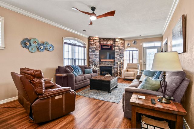 300 Glory Rd, Bldg 11, Unit 1, Branson, MO 65616