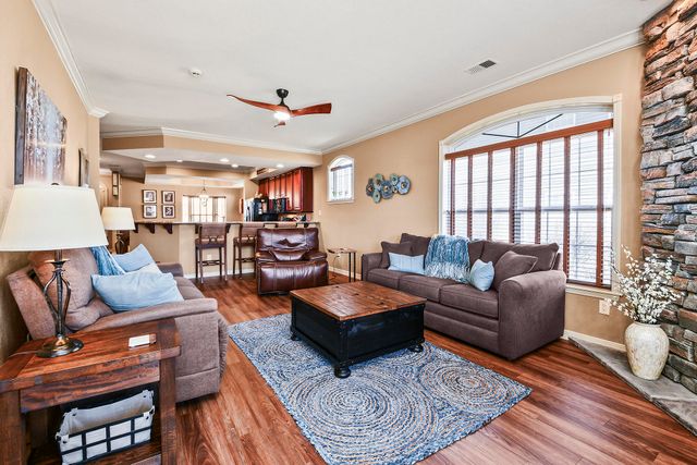 300 Glory Rd, Bldg 11, Unit 1, Branson, MO 65616