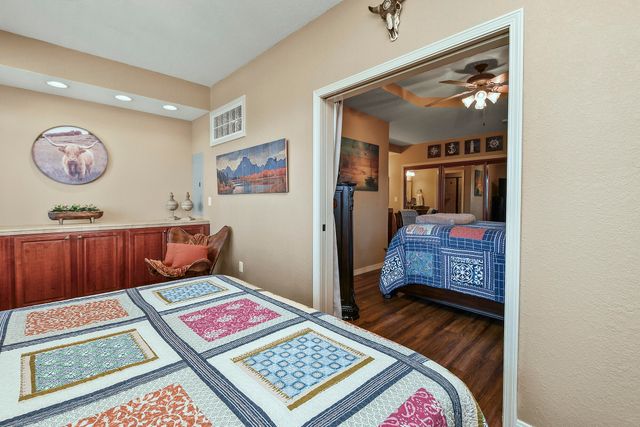 300 Glory Rd, Bldg 11, Unit 1, Branson, MO 65616