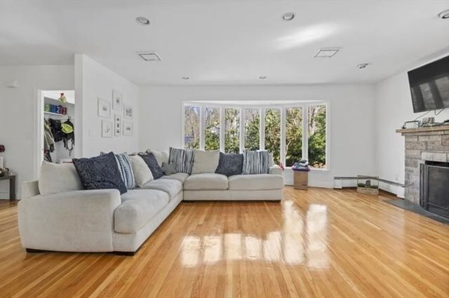 608 Beacon St, Newton, MA 02459