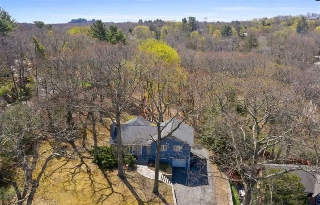 608 Beacon St, Newton, MA 02459
