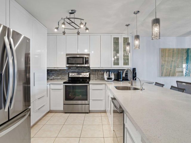 4750 NW 22nd Court 509, Lauderhill, FL 33313