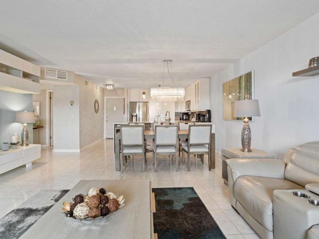 4750 NW 22nd Court 509, Lauderhill, FL 33313