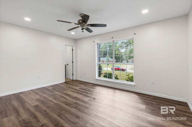 6710 E William Way, Eight Mile, AL 36613