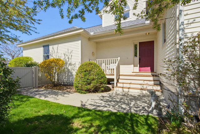 9 Pebble Beach Drive, Bedford, NH 03110