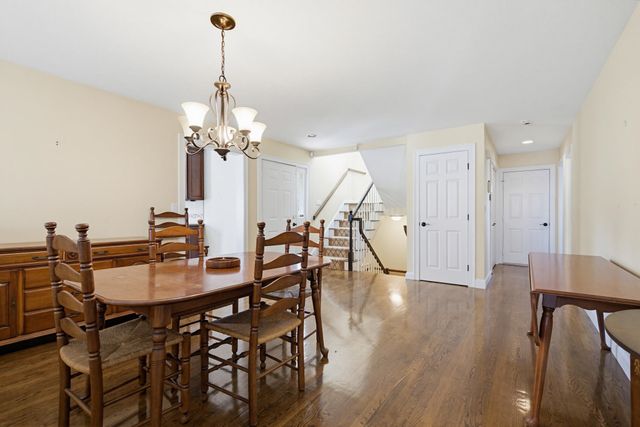 9 Pebble Beach Drive, Bedford, NH 03110