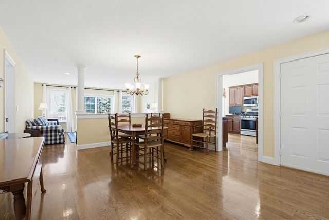9 Pebble Beach Drive, Bedford, NH 03110