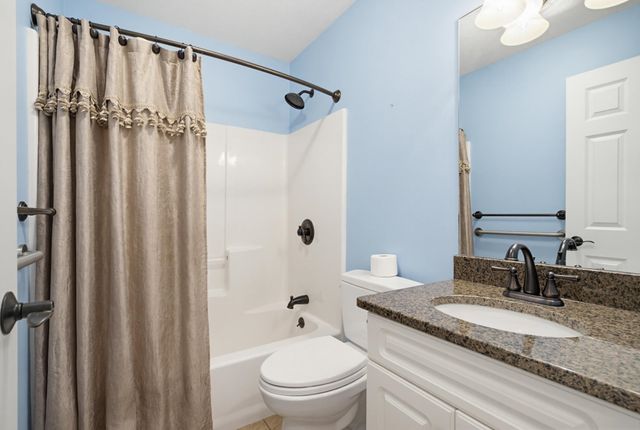 9 Pebble Beach Drive, Bedford, NH 03110