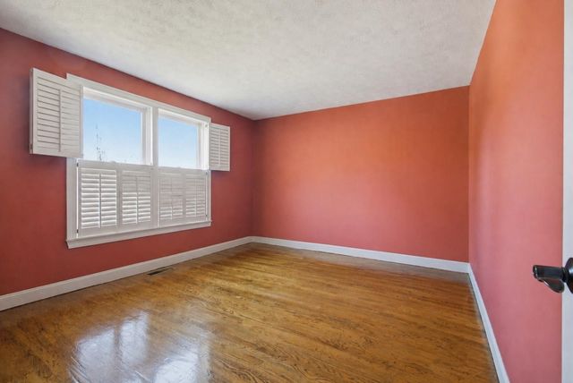9 Pebble Beach Drive, Bedford, NH 03110