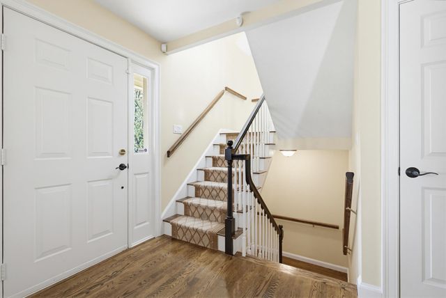 9 Pebble Beach Drive, Bedford, NH 03110