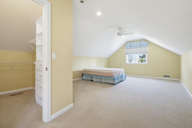 9 Pebble Beach Drive, Bedford, NH 03110