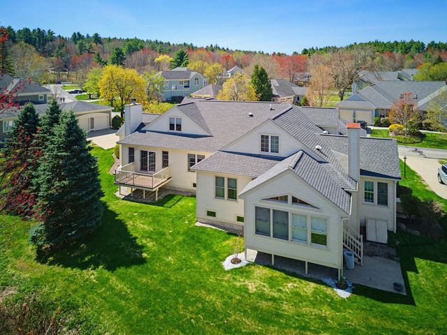 9 Pebble Beach Drive, Bedford, NH 03110