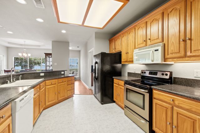 1237 Beachview, Seven Points, TX 75143