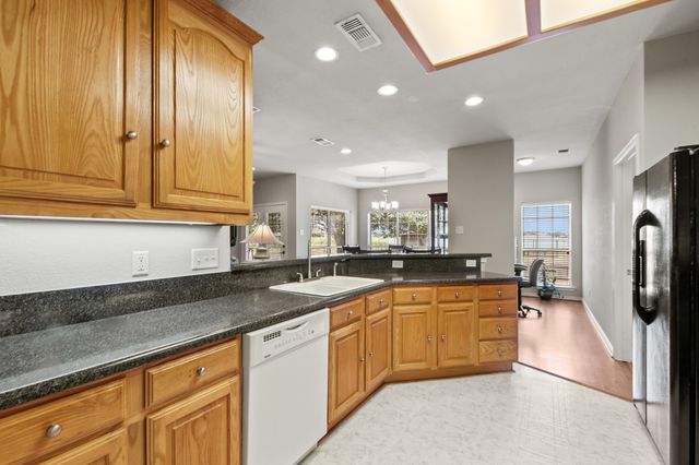 1237 Beachview, Seven Points, TX 75143