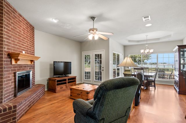 1237 Beachview, Seven Points, TX 75143
