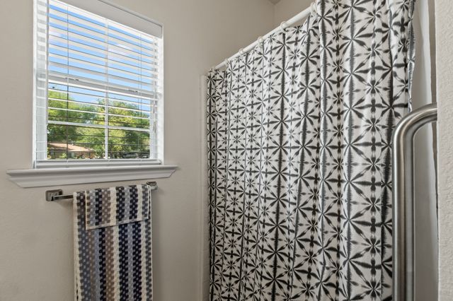 1237 Beachview, Seven Points, TX 75143