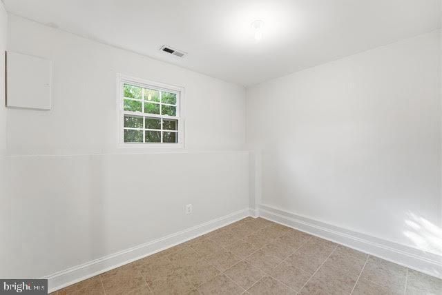 3031 ANTRIM CIR, Dumfries, VA 22026