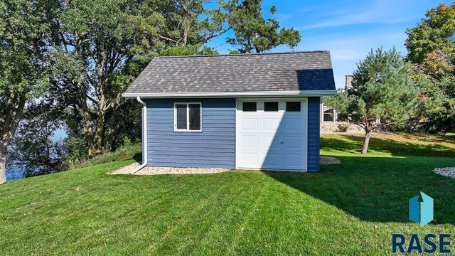 112 S Sunrise St Street, Hendricks, MN 56136