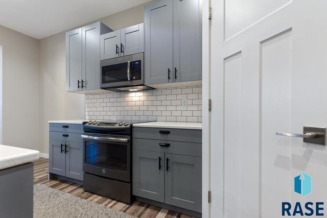 112 S Sunrise St Street, Hendricks, MN 56136