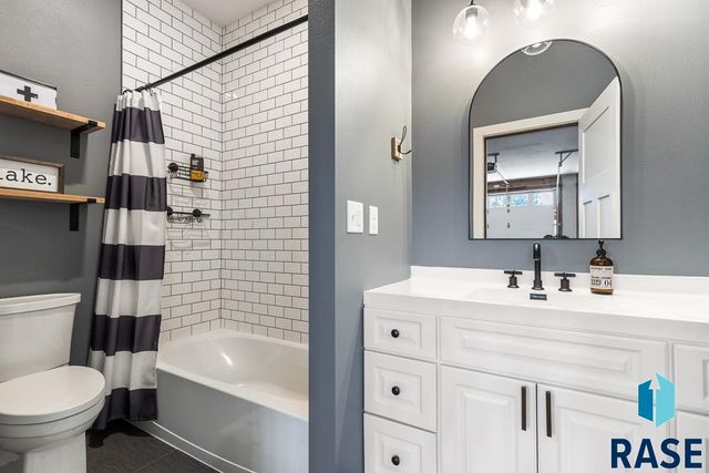 112 S Sunrise St Street, Hendricks, MN 56136