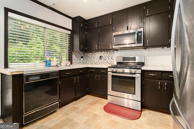 1239 SHARONTON Drive, Stone Mountain, GA 30083