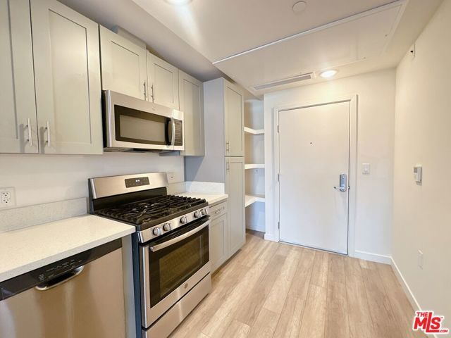 1025 S Berendo Street 504, Los Angeles, CA 90006