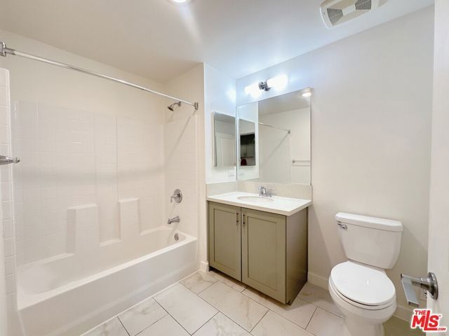 1025 S Berendo Street 504, Los Angeles, CA 90006