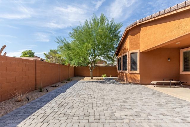 15273 W Edgemont Avenue, Goodyear, AZ 85395