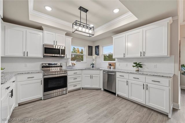 104 Stoneledge Drive, Lavaca, AR 72941