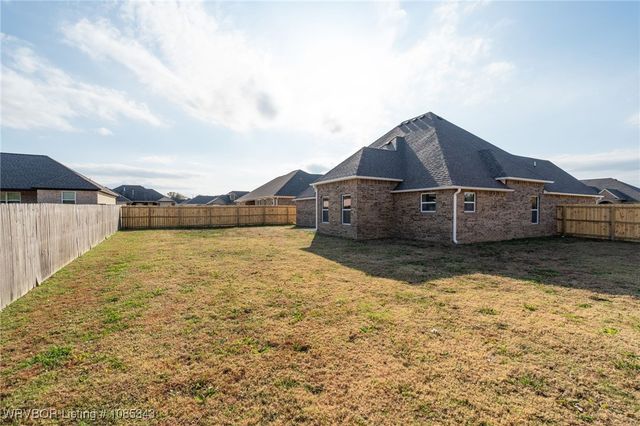 104 Stoneledge Drive, Lavaca, AR 72941