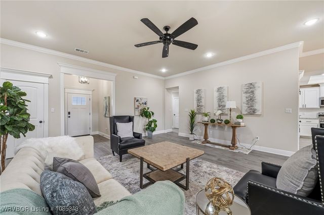 104 Stoneledge Drive, Lavaca, AR 72941