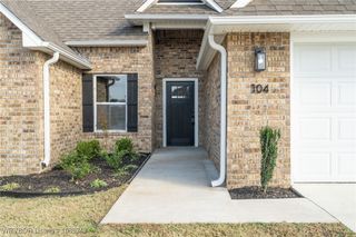104 Stoneledge Drive, Lavaca, AR 72941