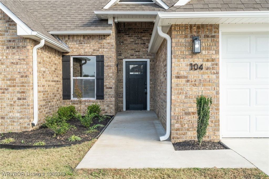 104 Stoneledge Drive, Lavaca, AR 72941